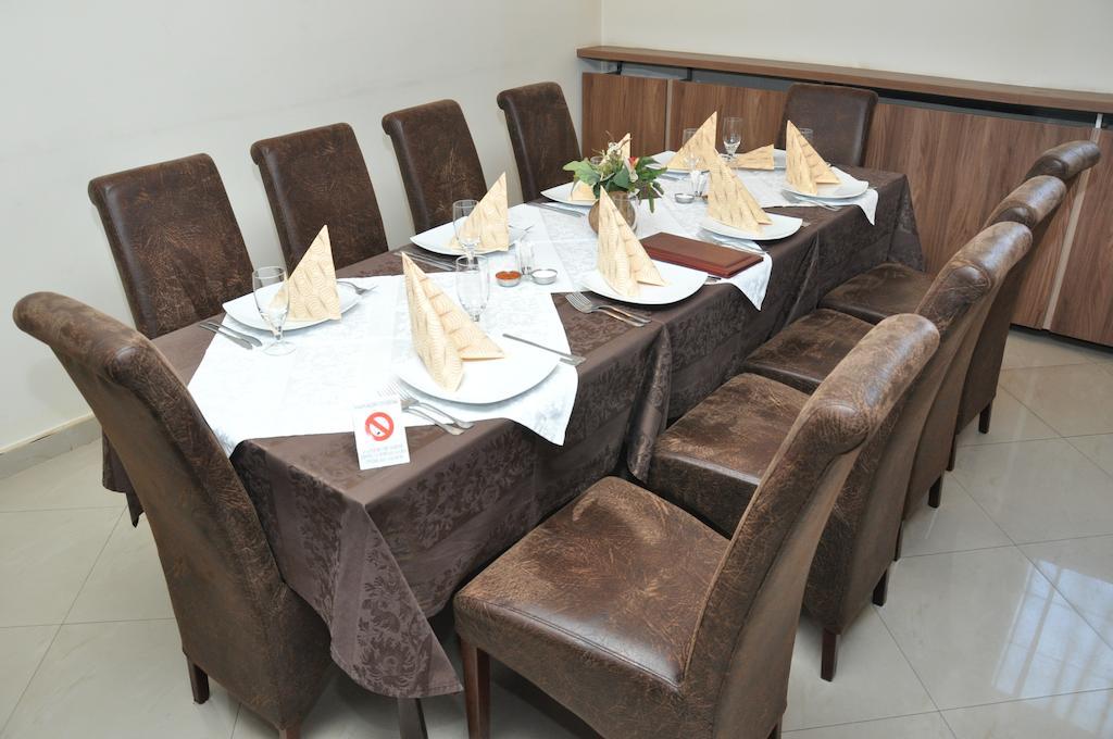 Hotel Extra Lion Md นิส ภายนอก รูปภาพ