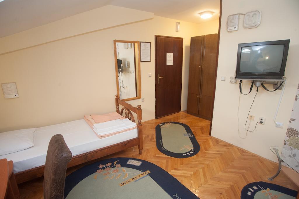 Hotel Extra Lion Md นิส ภายนอก รูปภาพ