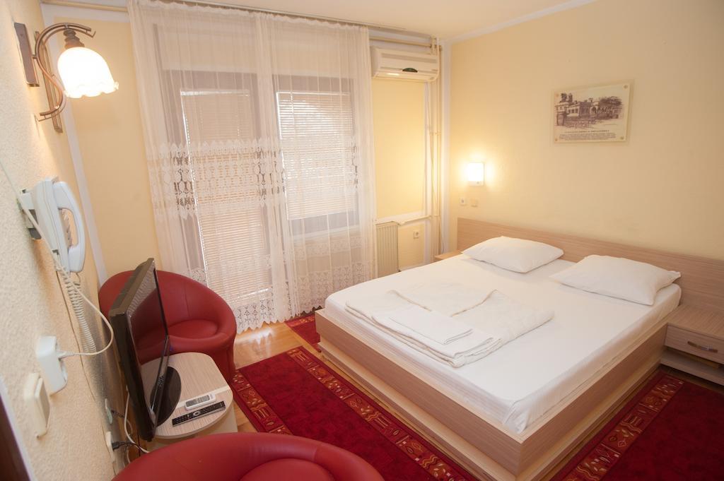 Hotel Extra Lion Md นิส ห้อง รูปภาพ